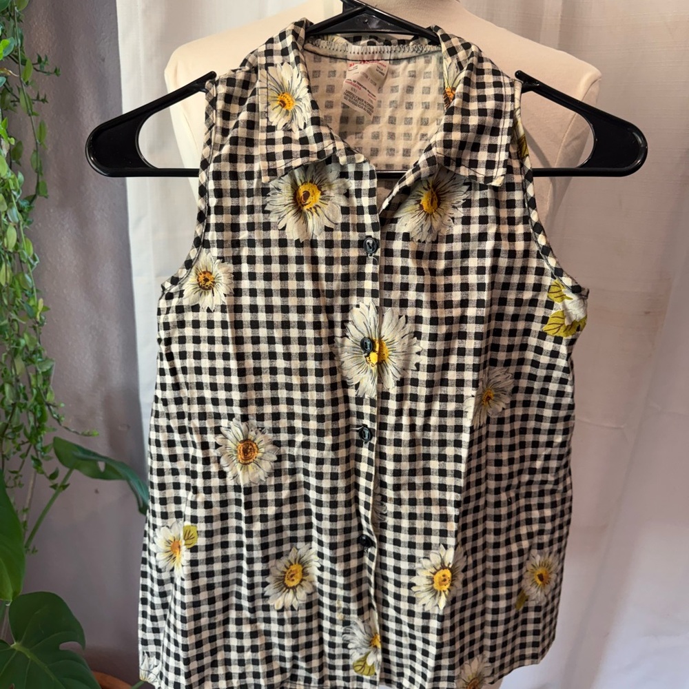 Vintage 1978 Milton Funwear Daisy Sleeveless Top
